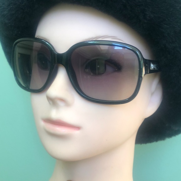 Marc Jacobs sun glasses in case main image 3